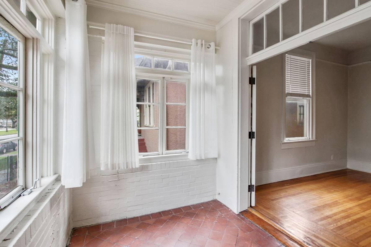 Apartment for rent at 4540 Canal St, New Orleans, LA 70119