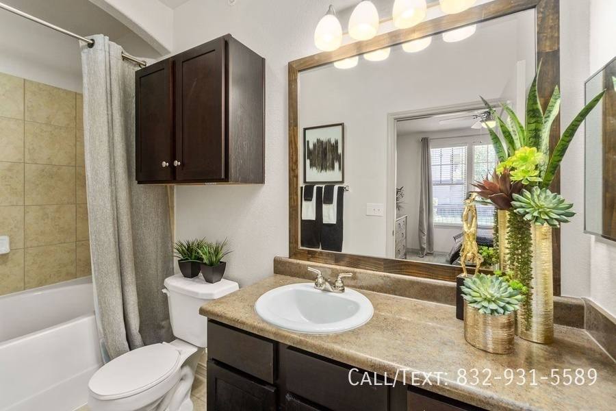 Apartment for rent at 19000 Crescent Springs Dr #DAK2, Kingwood, TX 77339