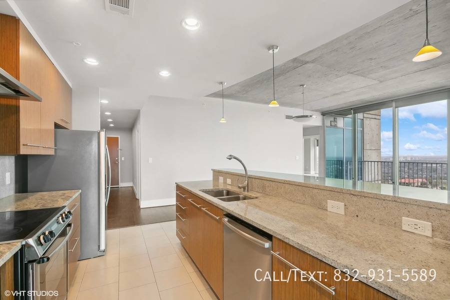 Apartment for rent at 5815 Almeda Rd #AHP2, Houston, TX 77004