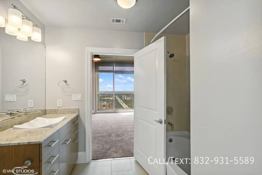 Apartment for rent at 5815 Almeda Rd #AHP2, Houston, TX 77004
