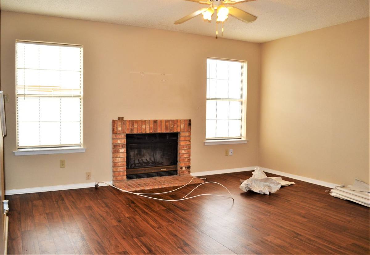 Townhouse for rent at 1251 Dallas Dr, Denton, TX 76205
