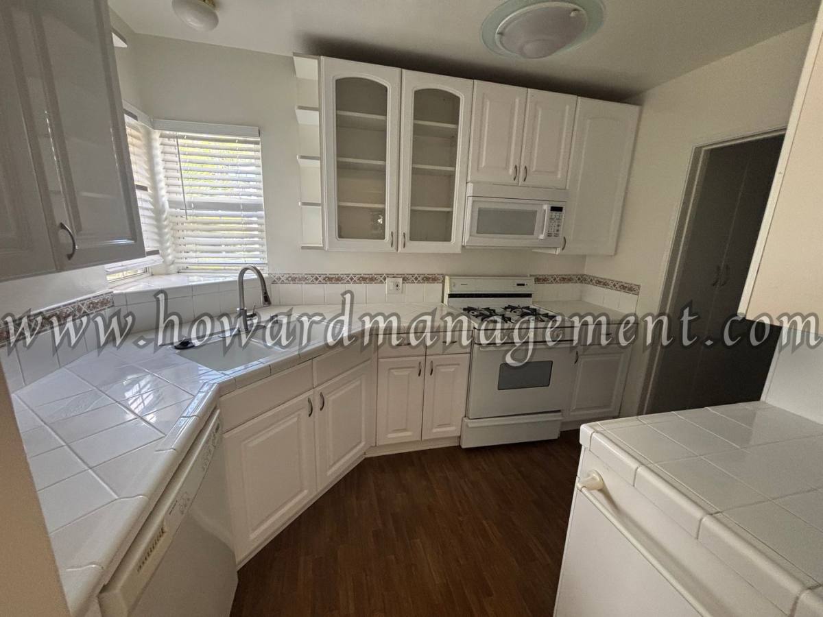 Apartment for rent at 1658 Centinela Ave, Los Angeles, CA 90025