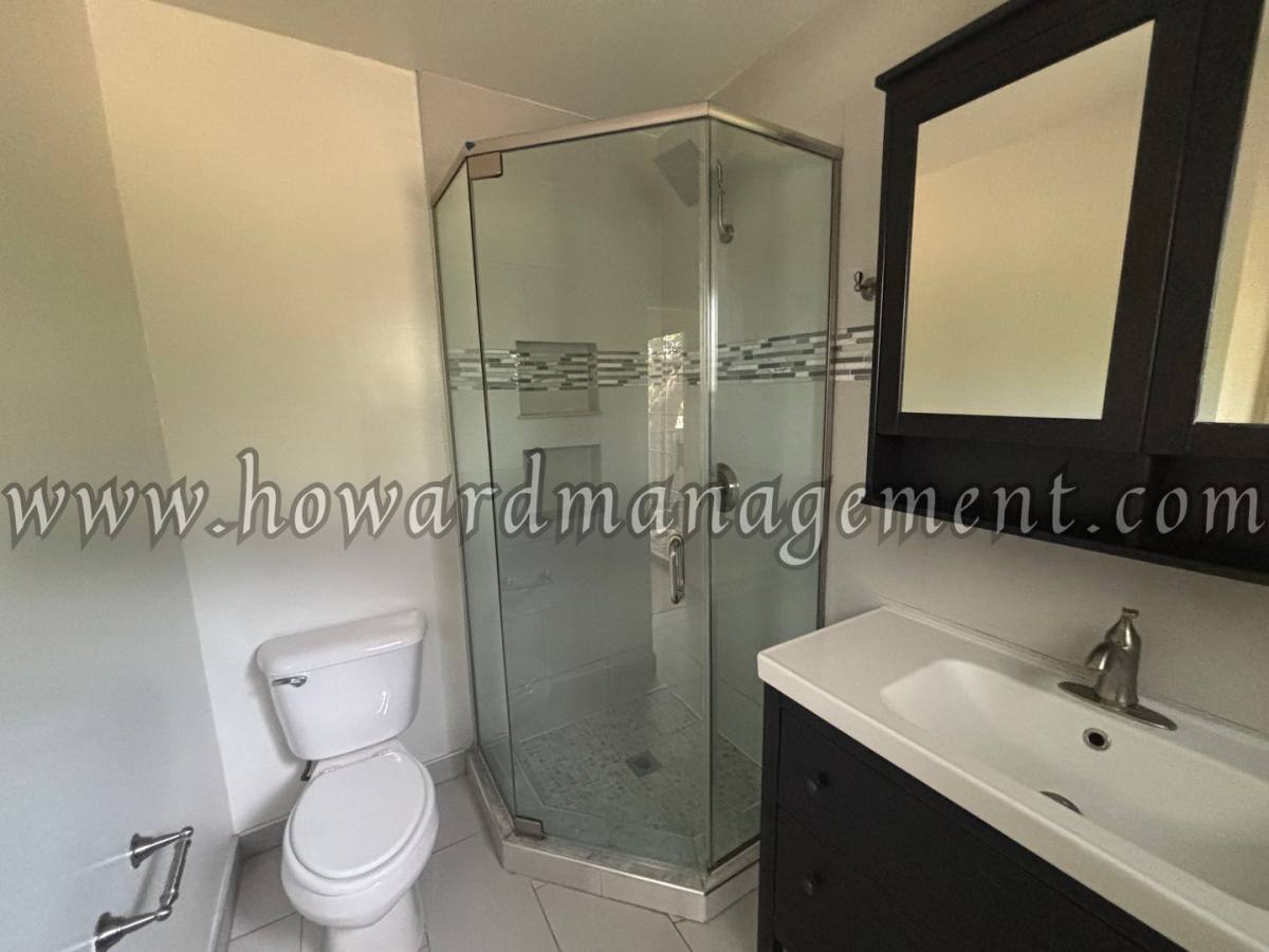 Apartment for rent at 1658 Centinela Ave, Los Angeles, CA 90025