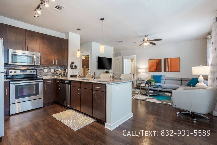 Apartment for rent at 9800 Cypresswood Dr #SMAS, Houston, TX 77070