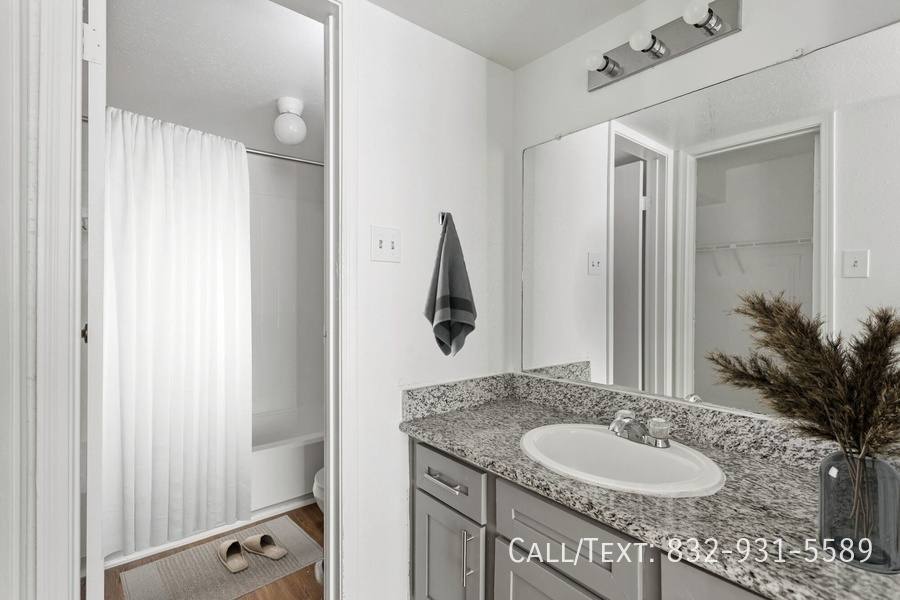 Apartment for rent at 15301 Alief Clodine Rd #HWE, Houston, TX 77083
