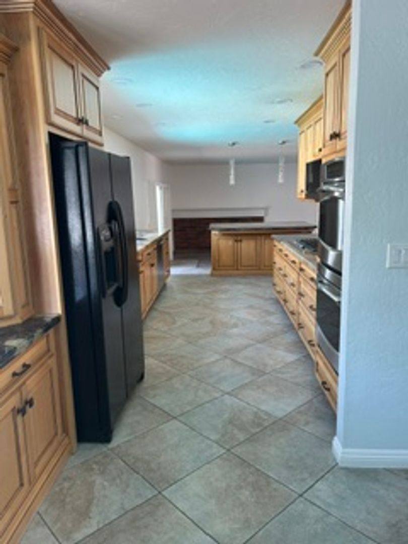 House for rent at 8591 Naples Dr, Huntington Beach, CA 92646