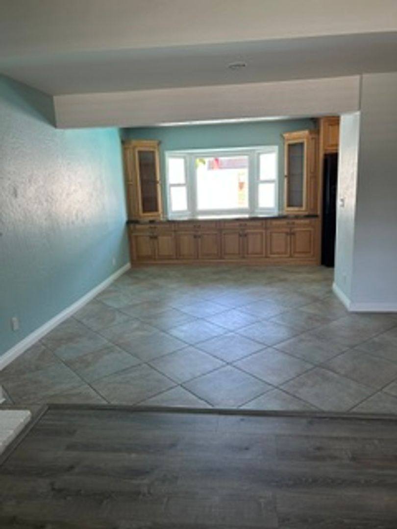 House for rent at 8591 Naples Dr, Huntington Beach, CA 92646