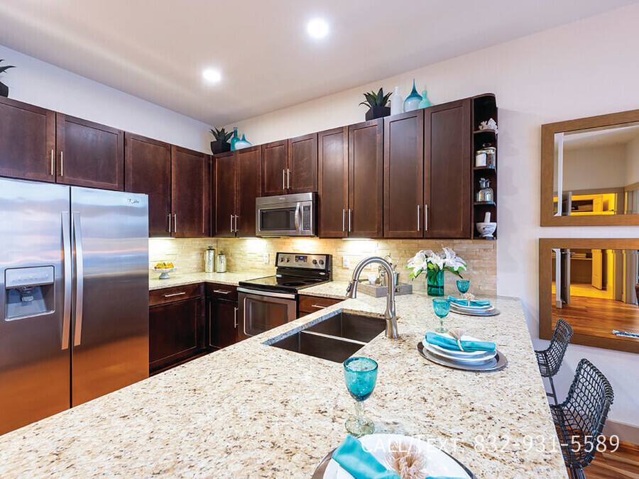 Apartment for rent at 2099 Travis St #B3A1, Houston, TX 77002