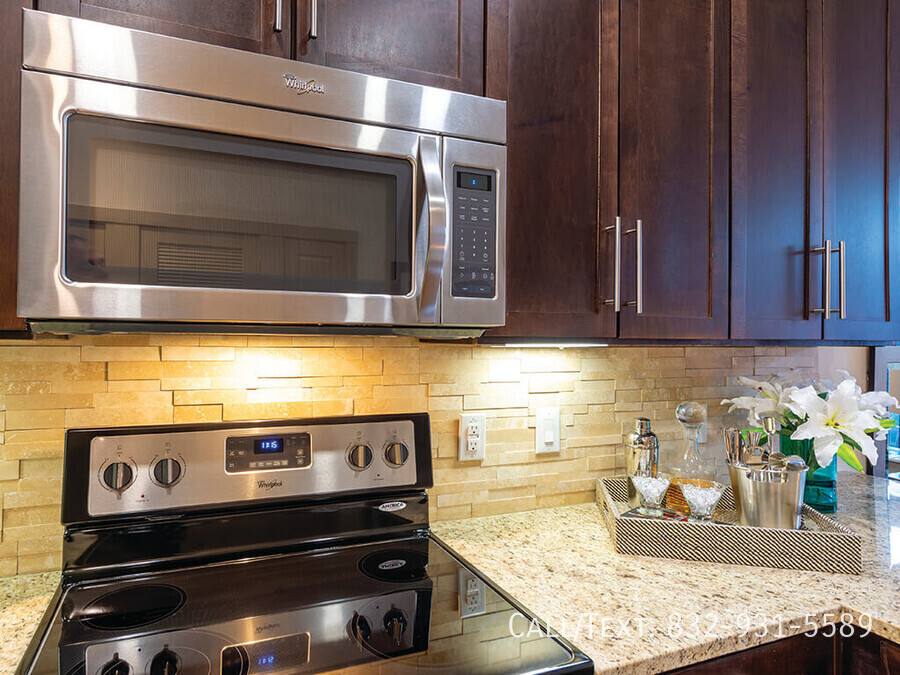 Apartment for rent at 2099 Travis St #B3A1, Houston, TX 77002