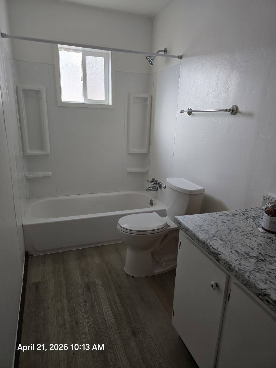 Apartment for rent at 1275 Rogue River Highway 7, Grants Pass, OR 97527