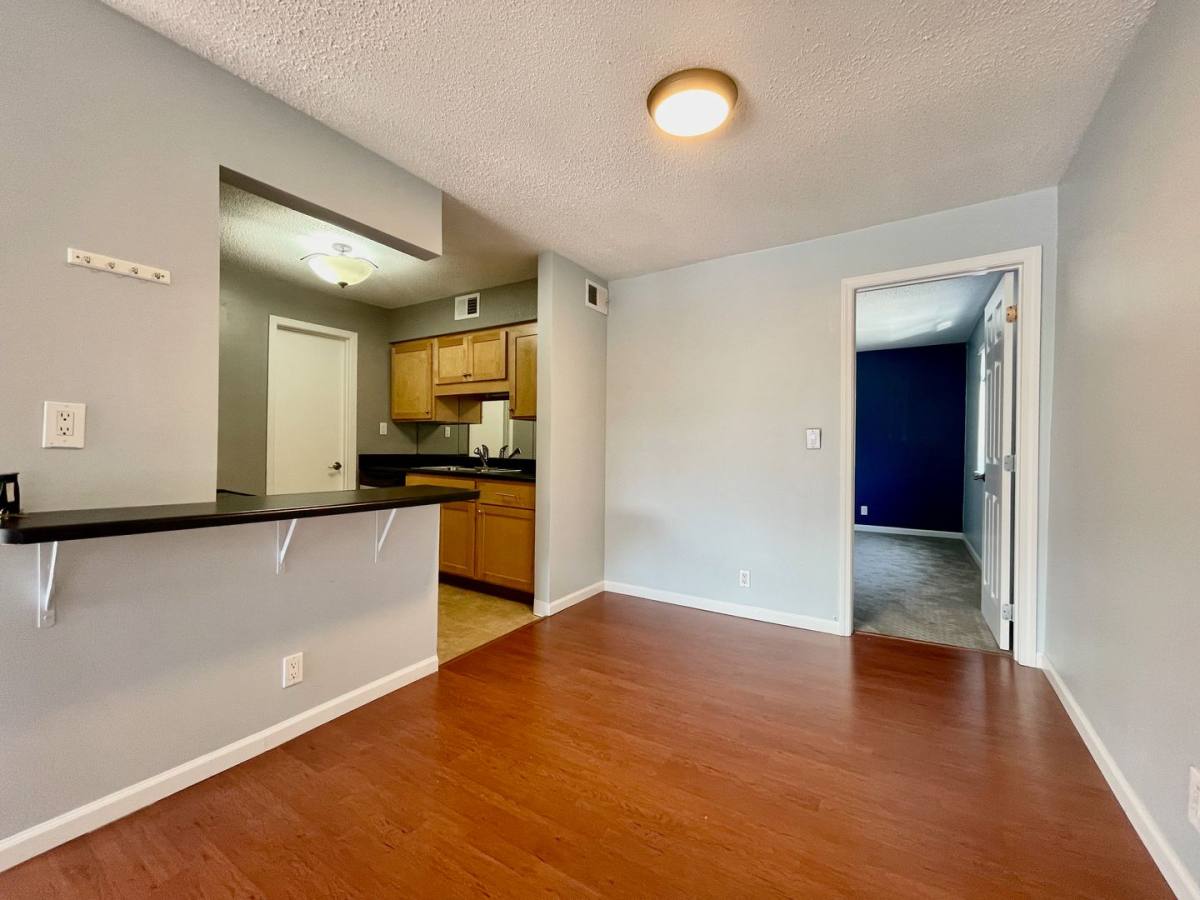 Condo for rent at 4147 Roanoke Rd, Kansas City, MO 64111
