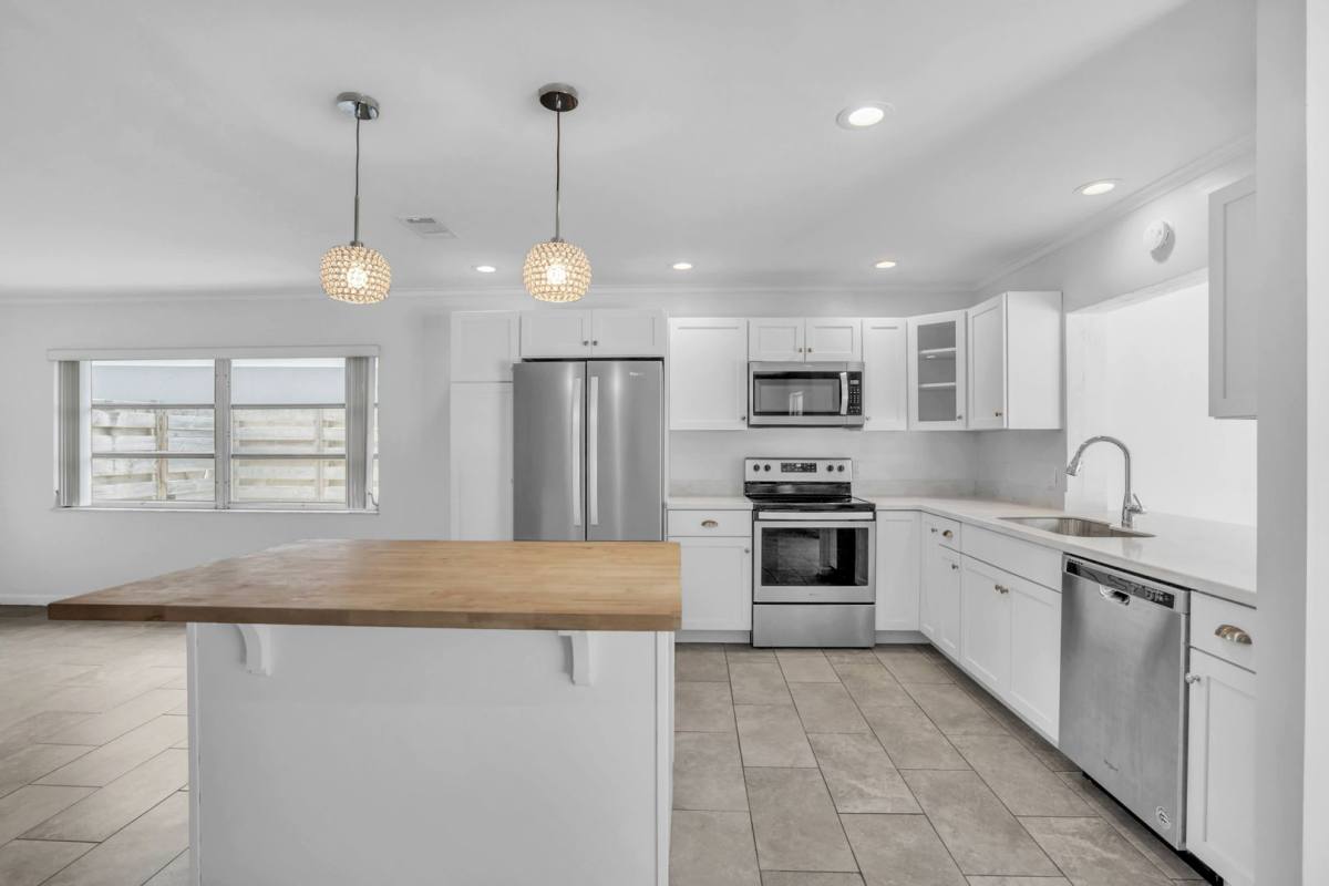 House for rent at 5808 Briarwood Ave, Sarasota, FL 34231