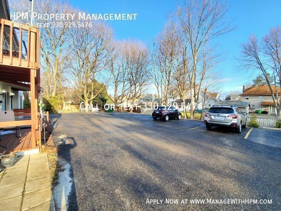 Apartment for rent at 509 Harmon St SW #3, North Canton, OH 44720