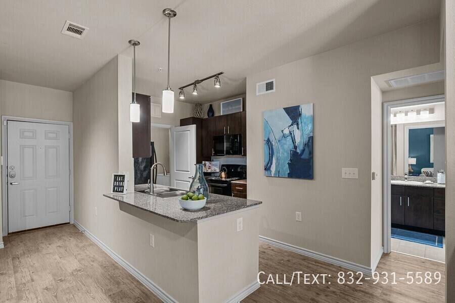 Apartment for rent at 2600 Ella Blvd #21EA, Houston, TX 77008
