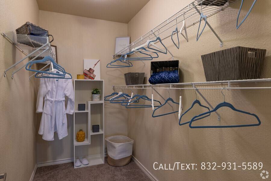 Apartment for rent at 2600 Ella Blvd #21EA, Houston, TX 77008