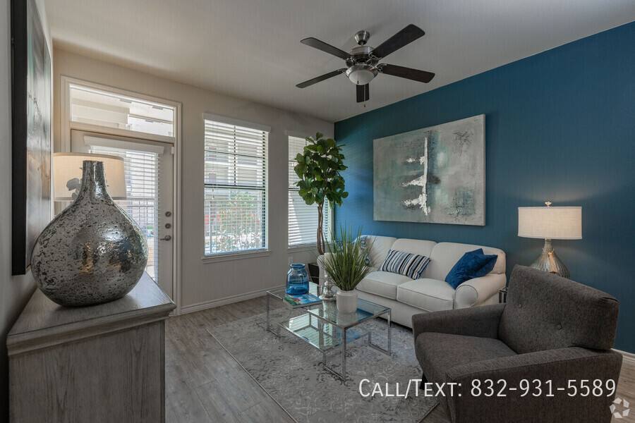 Apartment for rent at 2600 Ella Blvd #21EA, Houston, TX 77008
