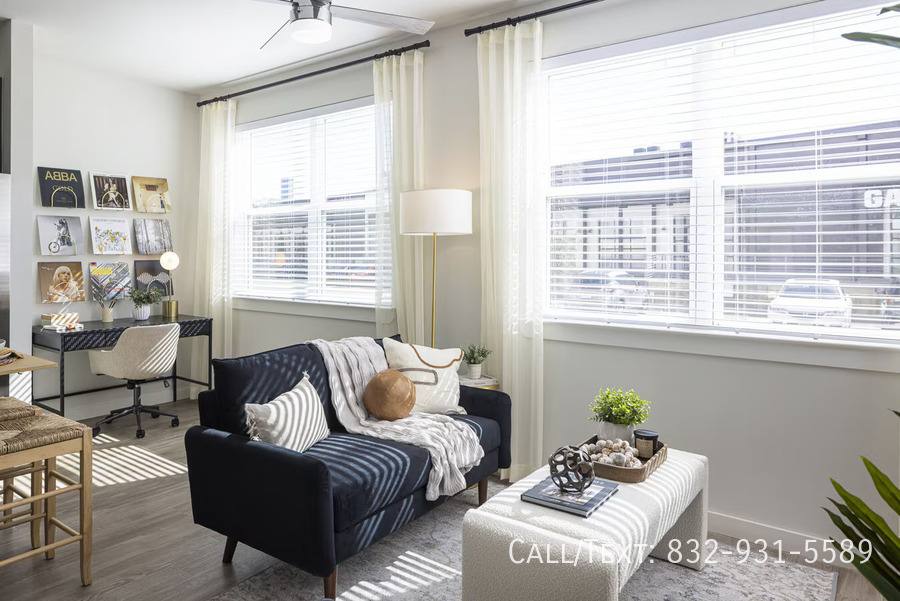 Apartment for rent at 1079 Studemont St #BSO, Houston, TX 77007