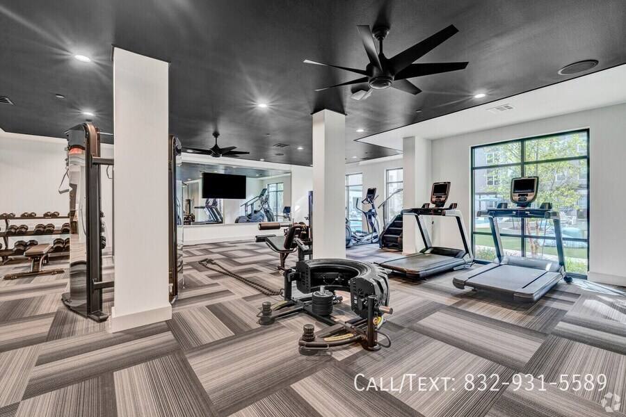 Apartment for rent at 1079 Studemont St #BSO, Houston, TX 77007
