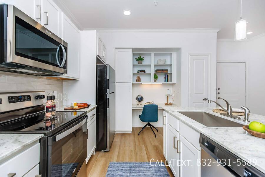 Apartment for rent at 2649 Austin #CL2, Houston, TX 77004