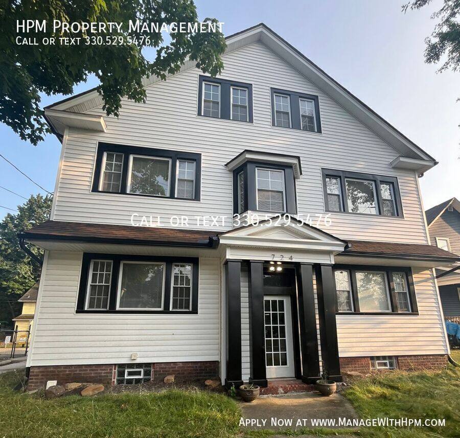 Apartment for rent at 724 Crosby St #1, Akron, OH 44302