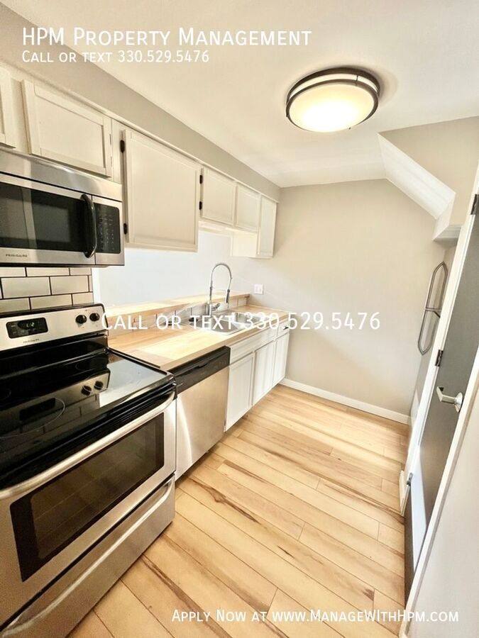Apartment for rent at 1133 W 9th St #321, Cleveland, OH 44113