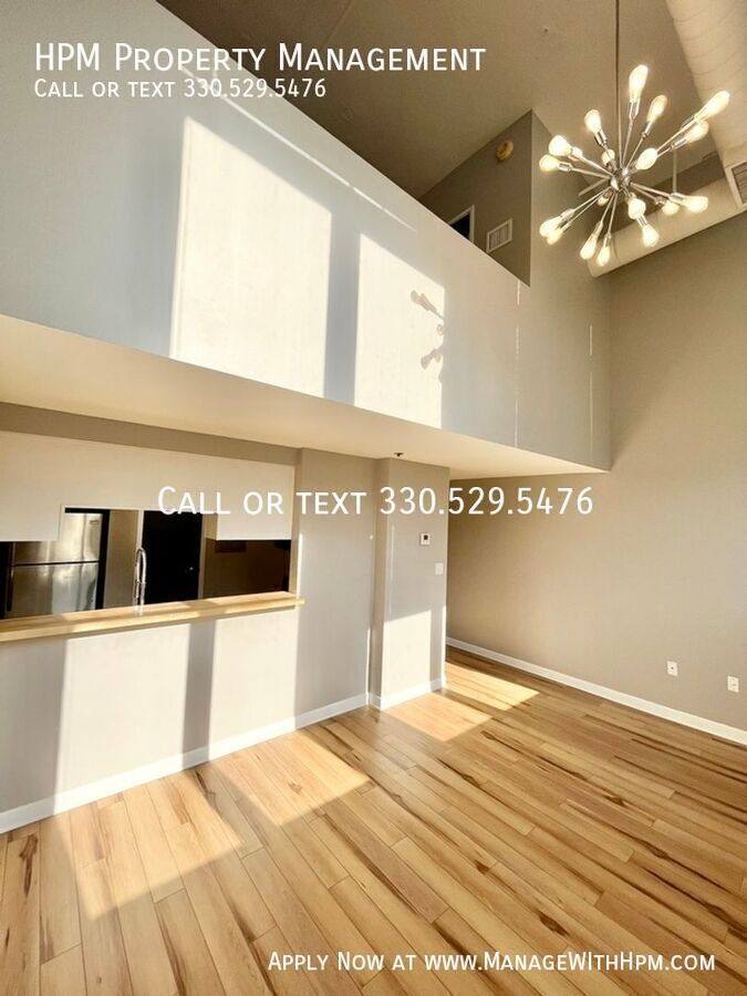 Apartment for rent at 1133 W 9th St #321, Cleveland, OH 44113
