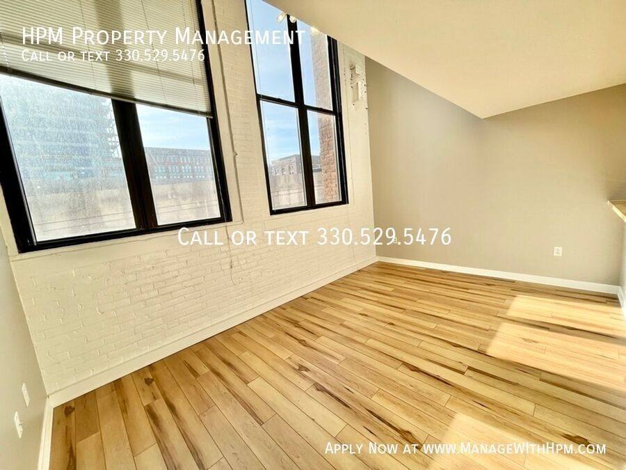 Apartment for rent at 1133 W 9th St #321, Cleveland, OH 44113