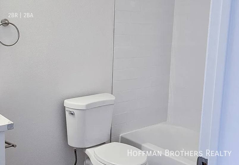 Apartment for rent at 3910 E 11th St #2, Long Beach, CA 90804