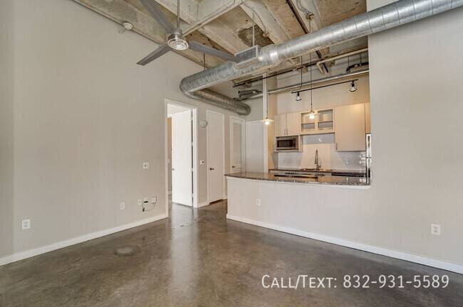Apartment for rent at 2411 Dixie Dr #HPL1, Houston, TX 77021