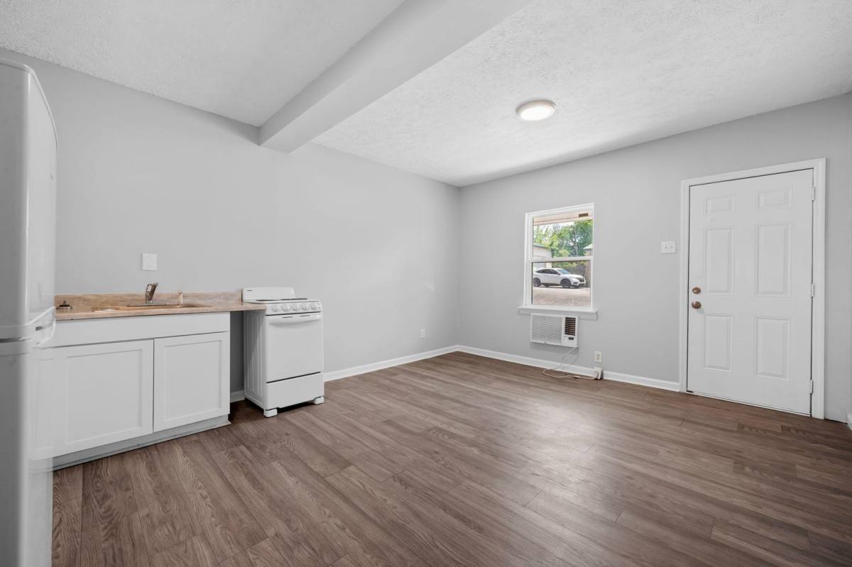 Apartment for rent at 2510 Fort Campbell Blvd, Hopkinsville, KY 42240