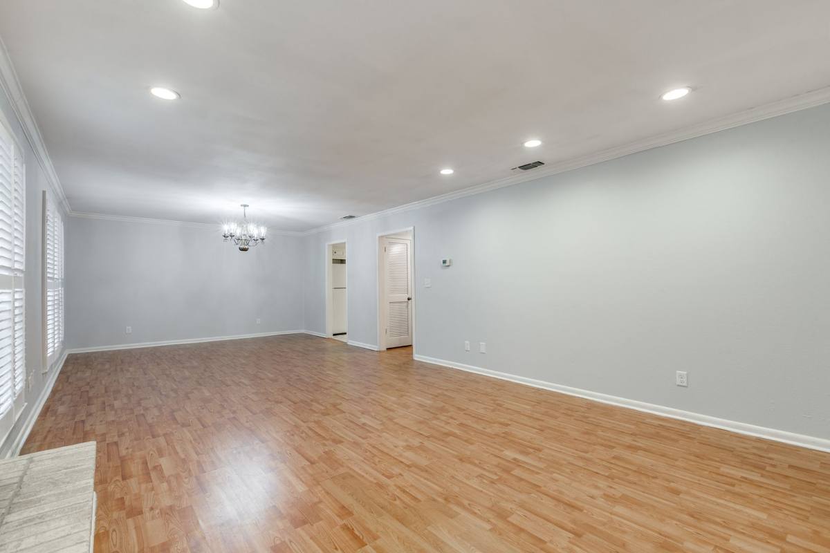 Apartment for rent at 2611 Eisenhauer, San Antonio, TX 78209