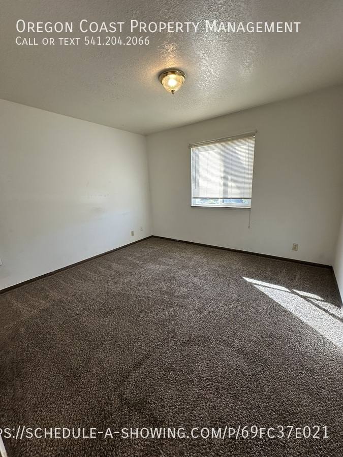 Apartment for rent at 3940 Evergreen Ave #3, Depoe Bay, OR 97341