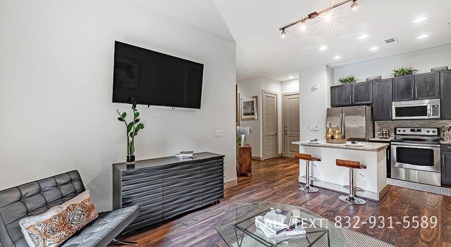 Apartment for rent at 1000 Chimney Rock Rd #26FW1, Houston, TX 77056