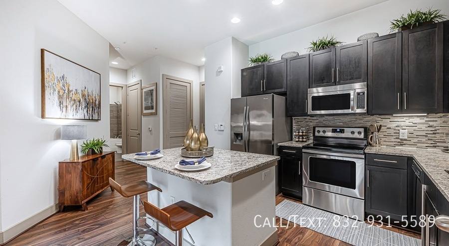 Apartment for rent at 1000 Chimney Rock Rd #26FW1, Houston, TX 77056