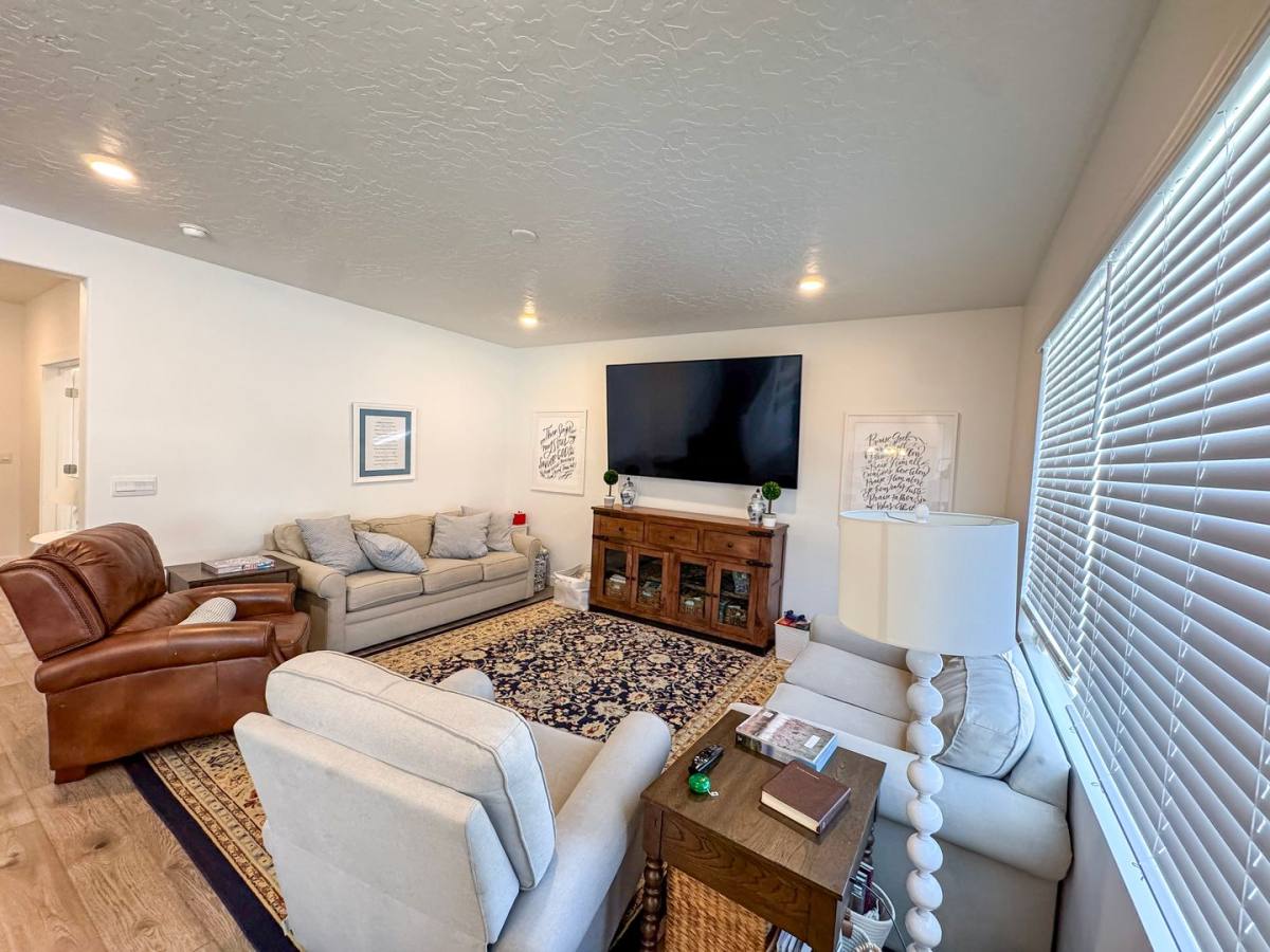 House for rent at 4138 W 750 S, Syracuse, UT 84075