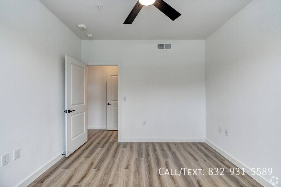 Apartment for rent at 1284 Pin Oak Rd #TYAA1, Katy, TX 77494