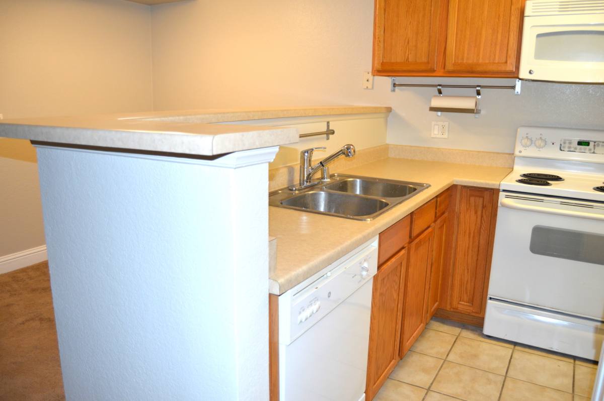 Condo for rent at 2909 Huntington Blvd, Fresno, CA 93721