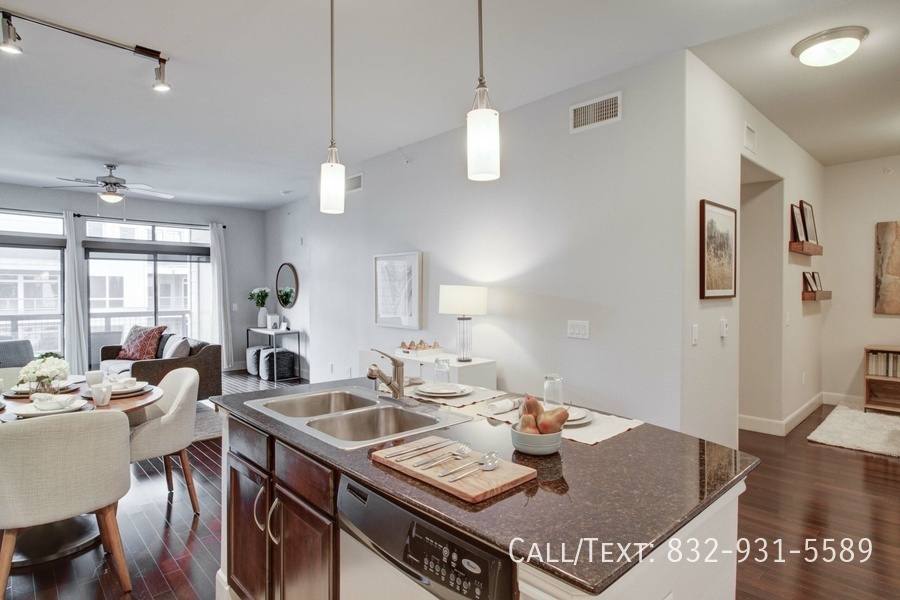 Apartment for rent at 4999 Post Oak Timber Dr #IUPO, Houston, TX 77056