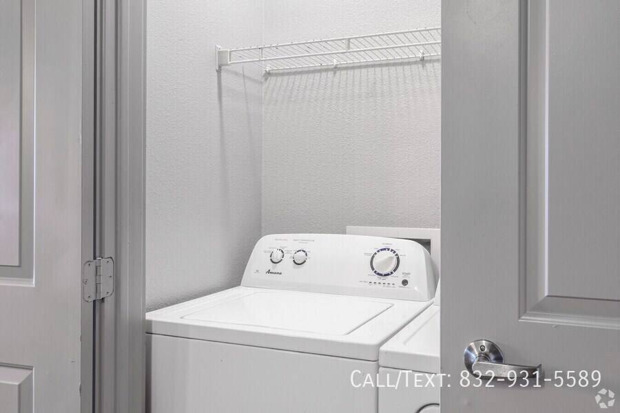 Apartment for rent at 5610 S Shaver St, Houston, TX 77034