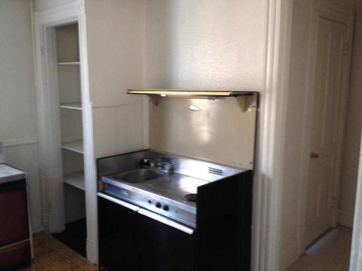 Apartment for rent at 432 W 3rd St, Davenport, IA 52801