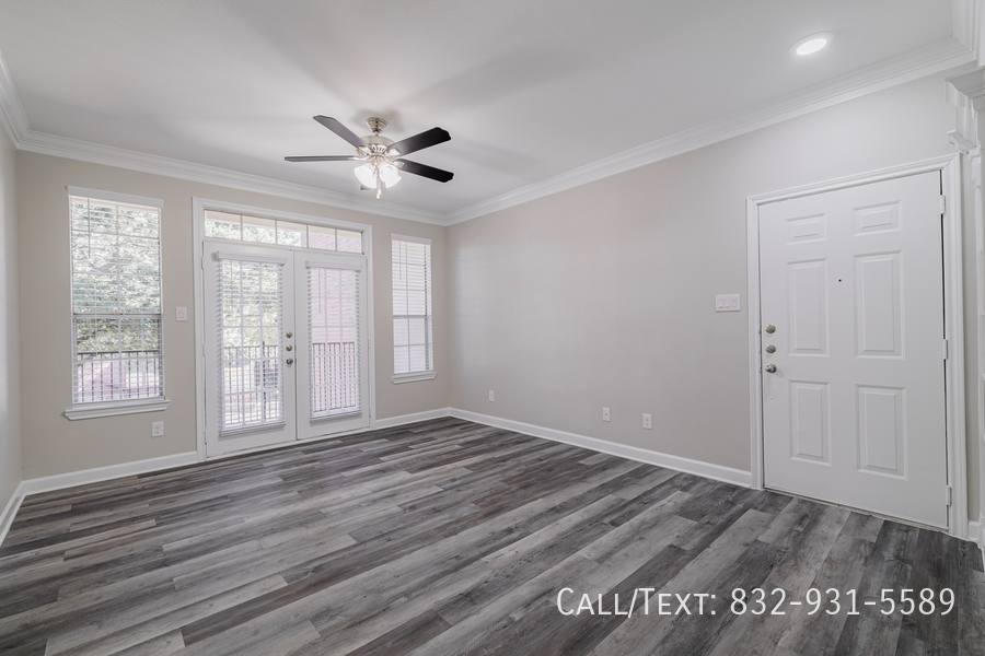 Apartment for rent at 5335 W Loop S, Houston, TX 77081