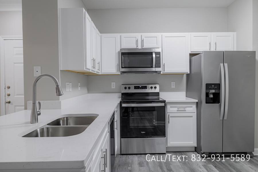 Apartment for rent at 5335 W Loop S, Houston, TX 77081