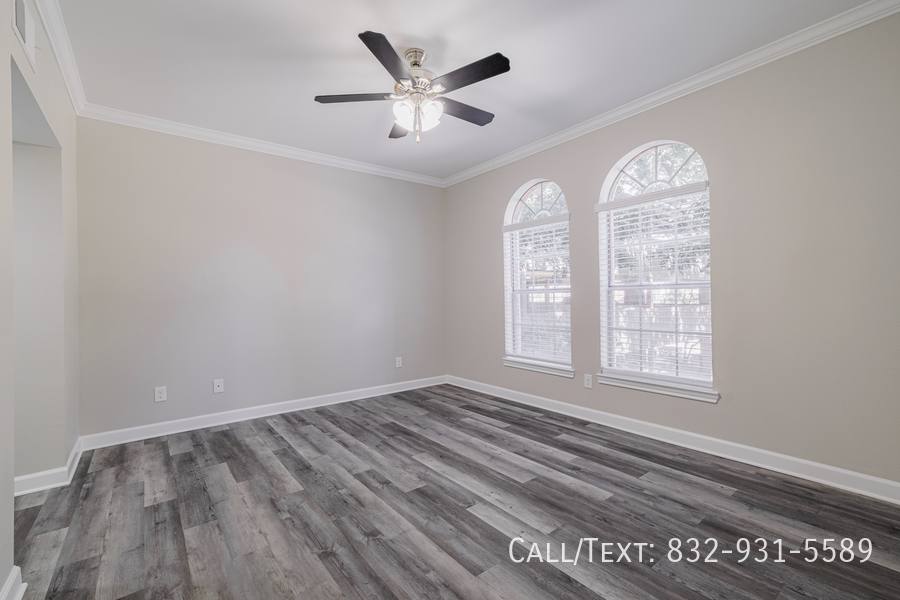 Apartment for rent at 5335 W Loop S, Houston, TX 77081