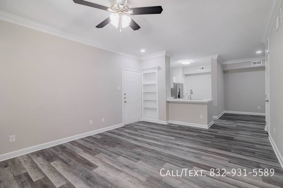 Apartment for rent at 5335 W Loop S, Houston, TX 77081