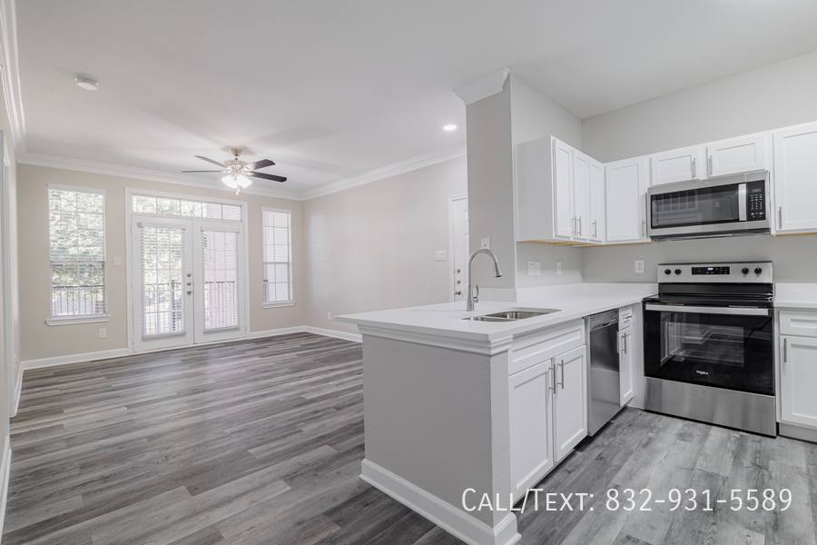 Apartment for rent at 5335 W Loop S, Houston, TX 77081