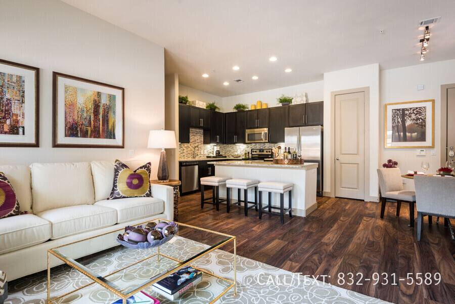 Apartment for rent at 1000 Chimney Rock Rd #26FW2, Houston, TX 77056