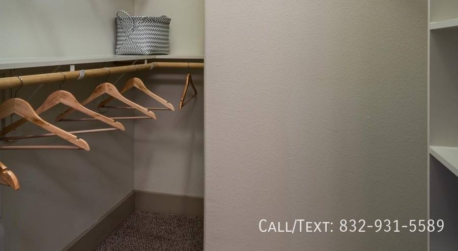 Apartment for rent at 1000 Chimney Rock Rd #26FW2, Houston, TX 77056