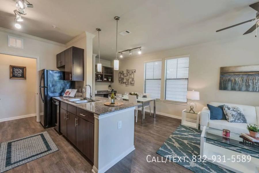 Apartment for rent at 738 Durham Dr #HW11, Houston, TX 77008