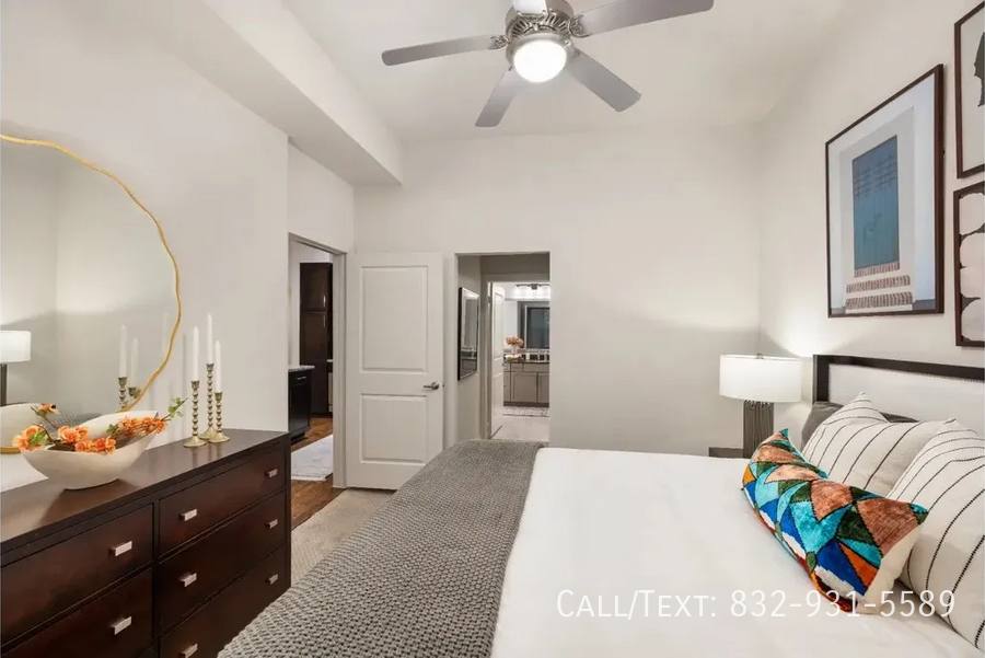 Apartment for rent at 500 Sage Rd #19YT1, Houston, TX 77056