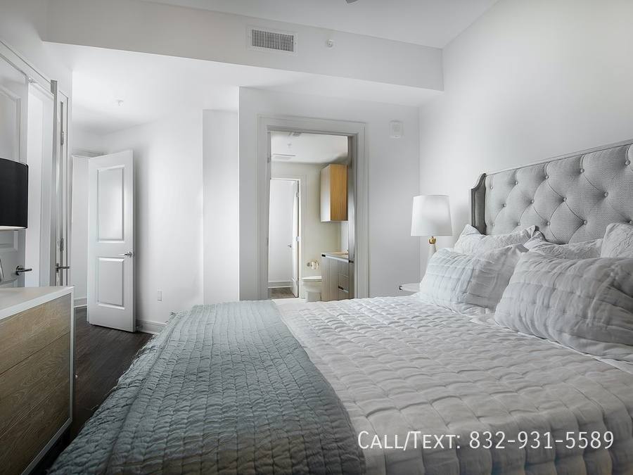 Apartment for rent at 2797 S Shepherd Dr #HRO1, Houston, TX 77098